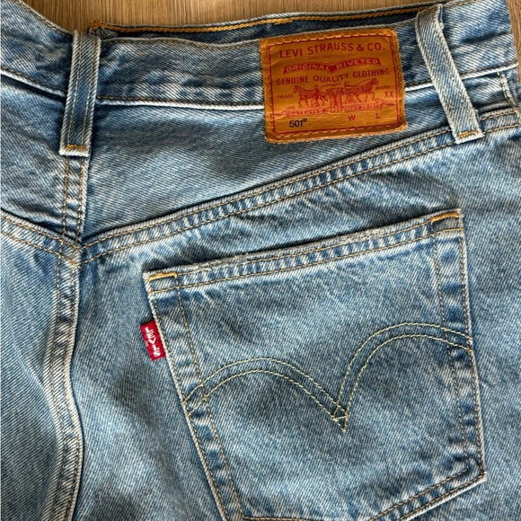 Levis 501 Distressed Jean Shorts - Picture 4 of 5
